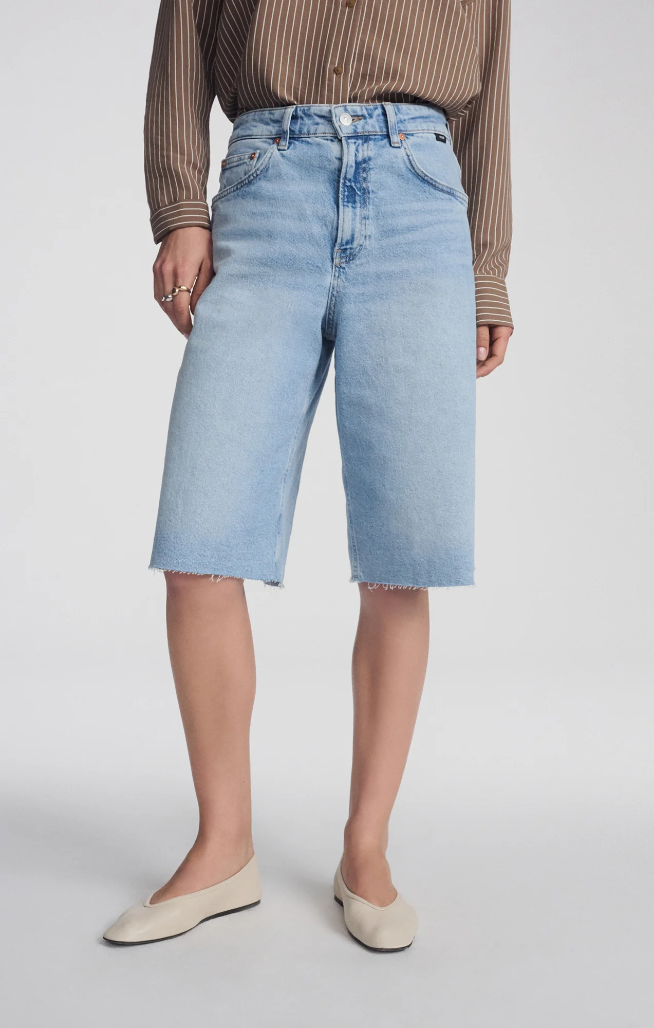 AKIRA BERMUDA SHORTS IN LIGHT BLUE 90'S - Image 5