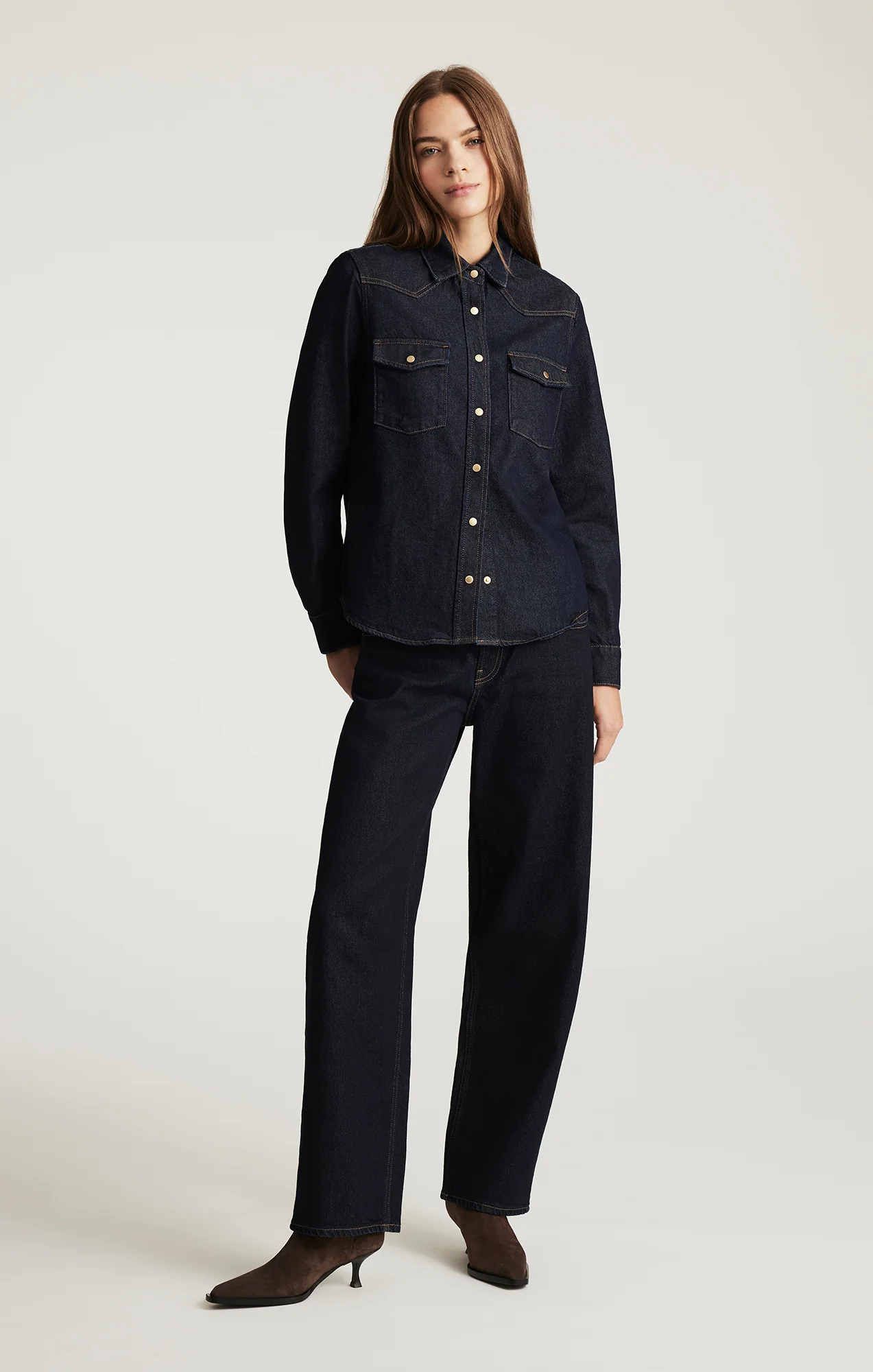 ANGELA DENIM SHIRT IN RINSE CLASSIC DENIM - Image 5