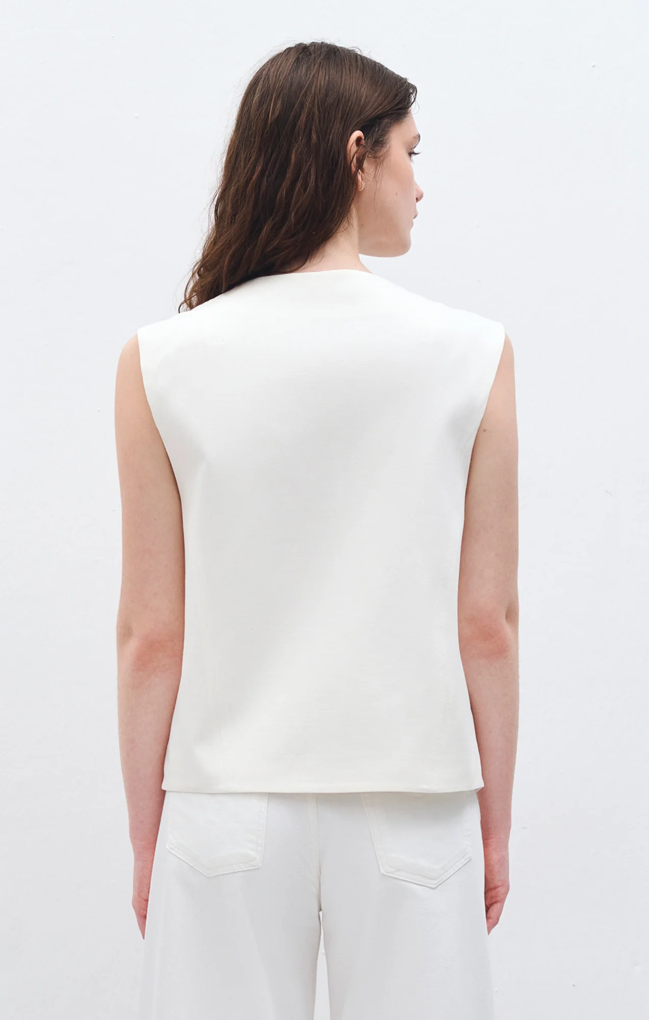 BUTTON VEST IN ANTIQUE WHITE - Image 2