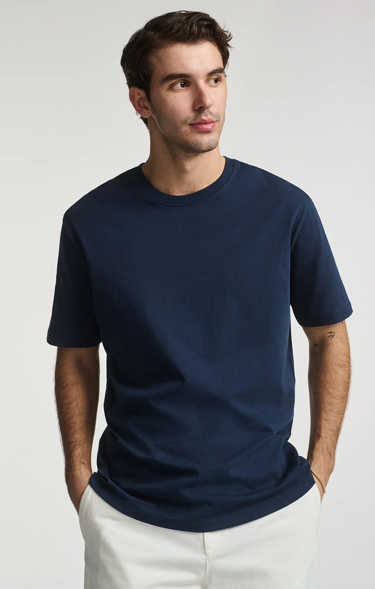BASIC SHORT SLEEVE T-SHIRT IN BLACK IRIS