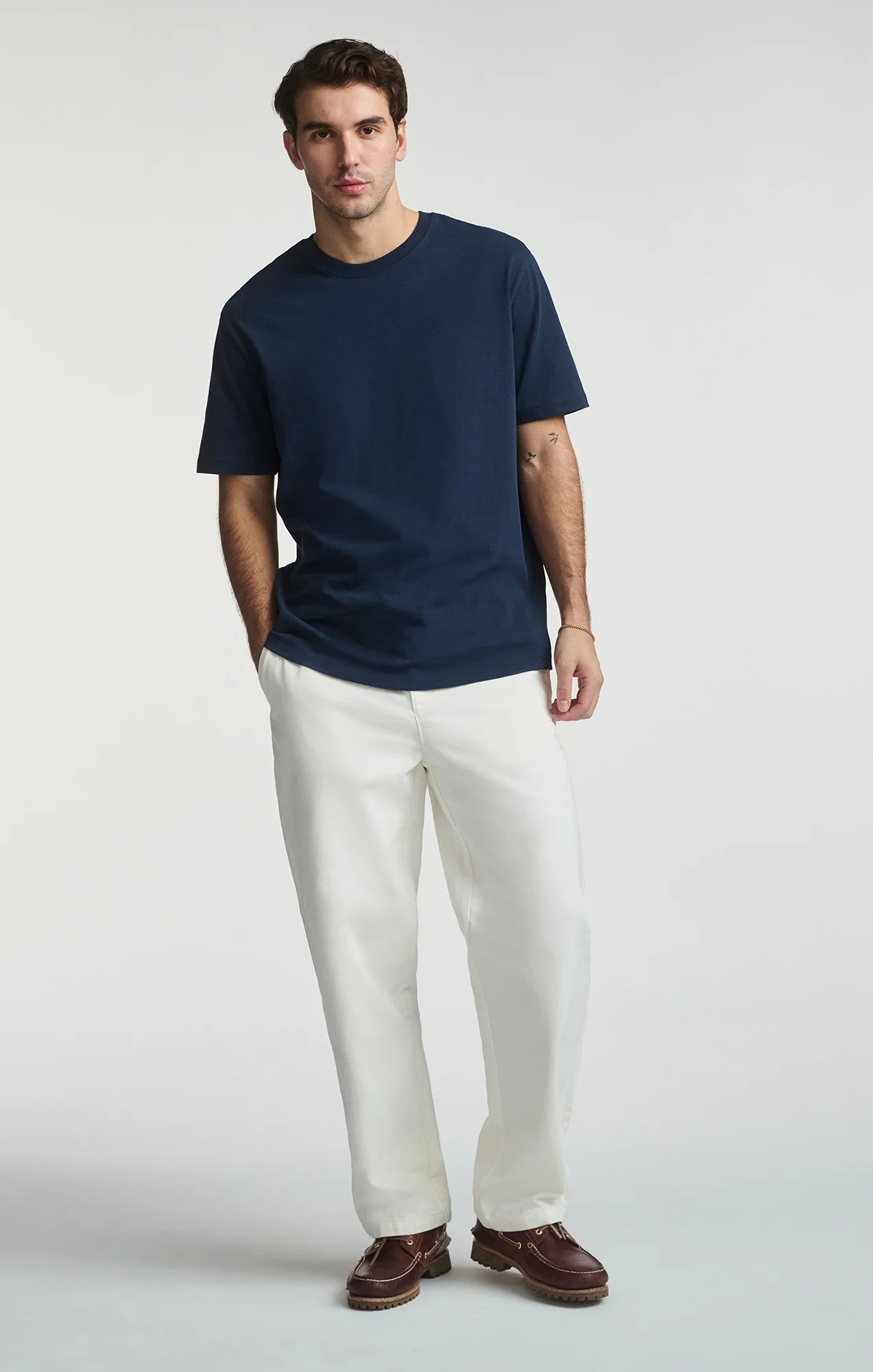 BASIC SHORT SLEEVE T-SHIRT IN BLACK IRIS - Image 2