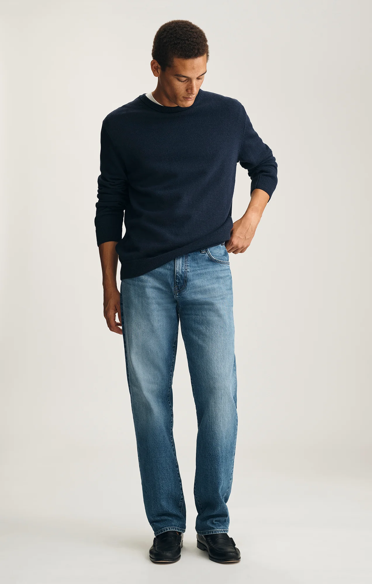 CREW NECK SWEATER IN TOTAL ECLIPSE - Image 4