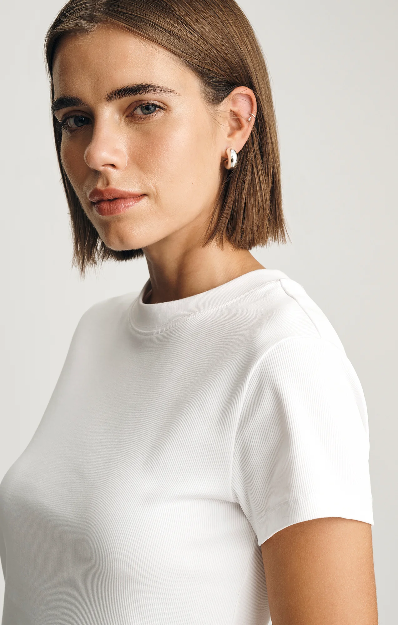 LAYLA RIBBED BABY T-SHIRT IN WHITE - Image 3