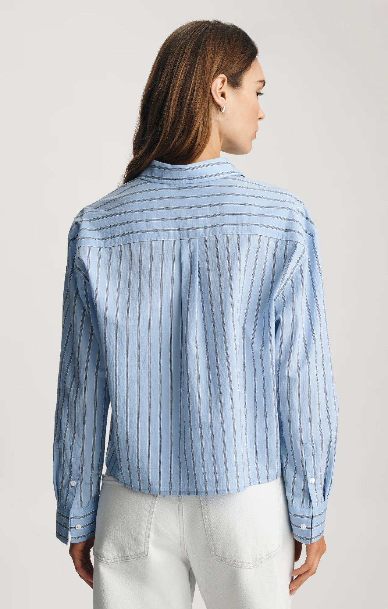 CROPPED ONE POCKET BUTTON-UP SHIRT IN BLUE STRIPED - Image 3