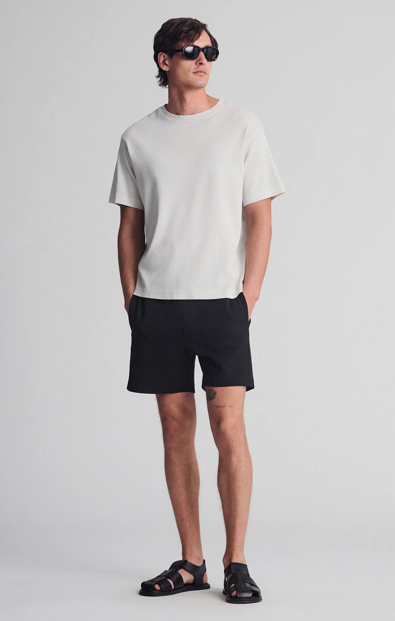 DRAWSTRING SHORTS IN BLACK - Image 3