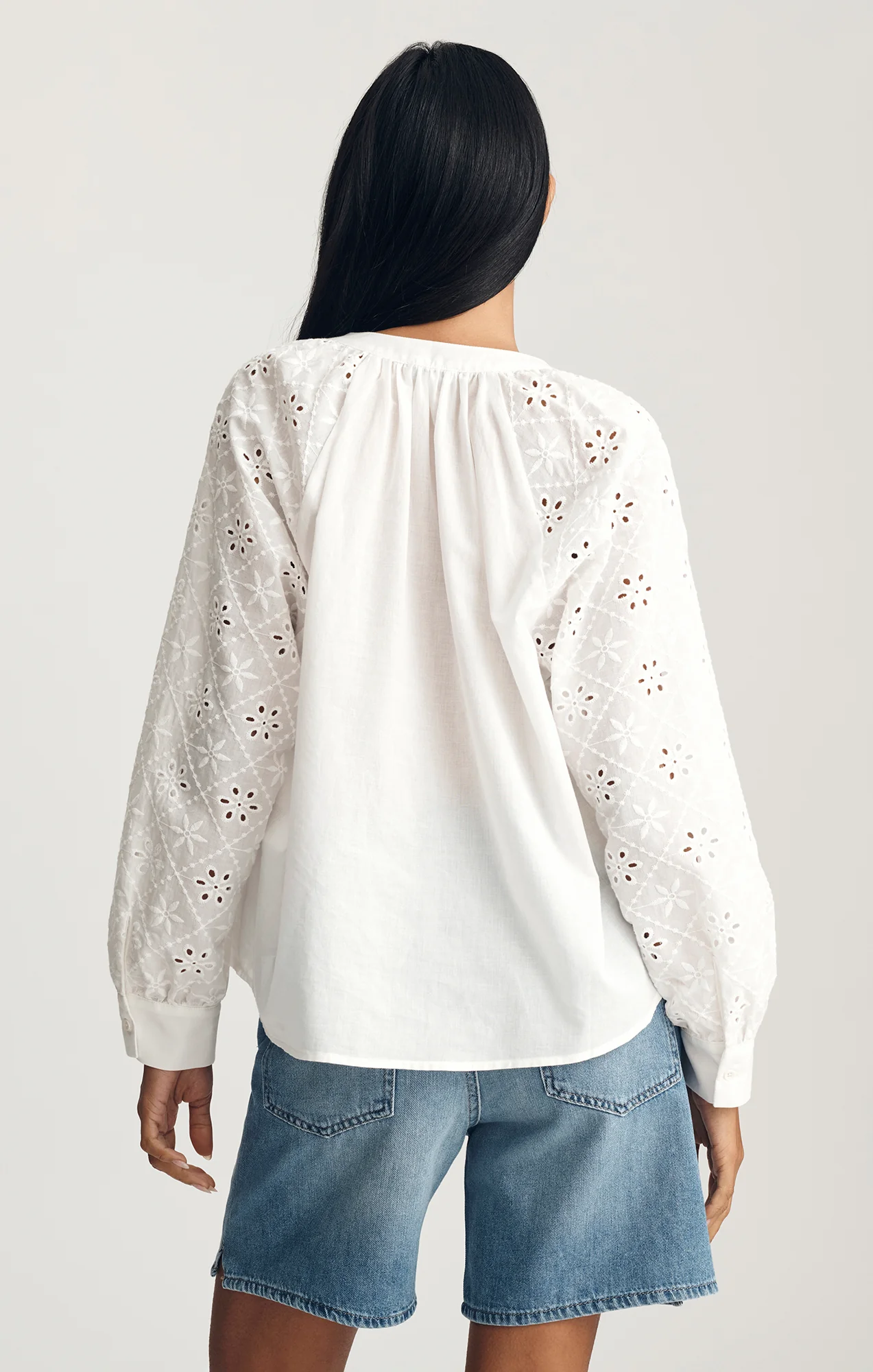 EMBROIDERED SLEEVE BUTTON-UP SHIRT IN WHITE - Image 3