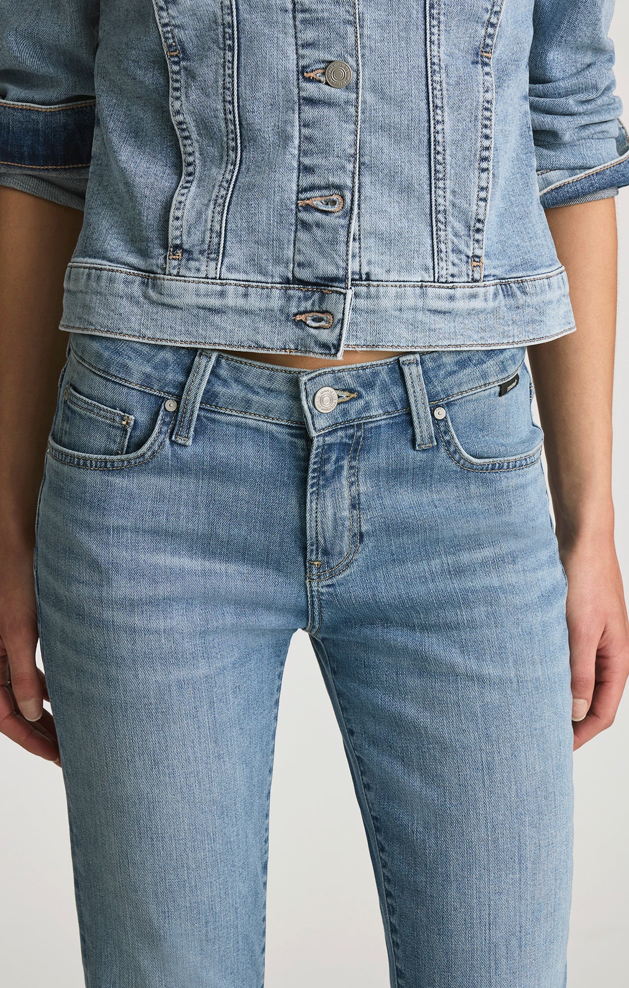 EMMA SLIM BOYFRIEND IN LIGHT BRUSHED FLEX BLUE - Image 5