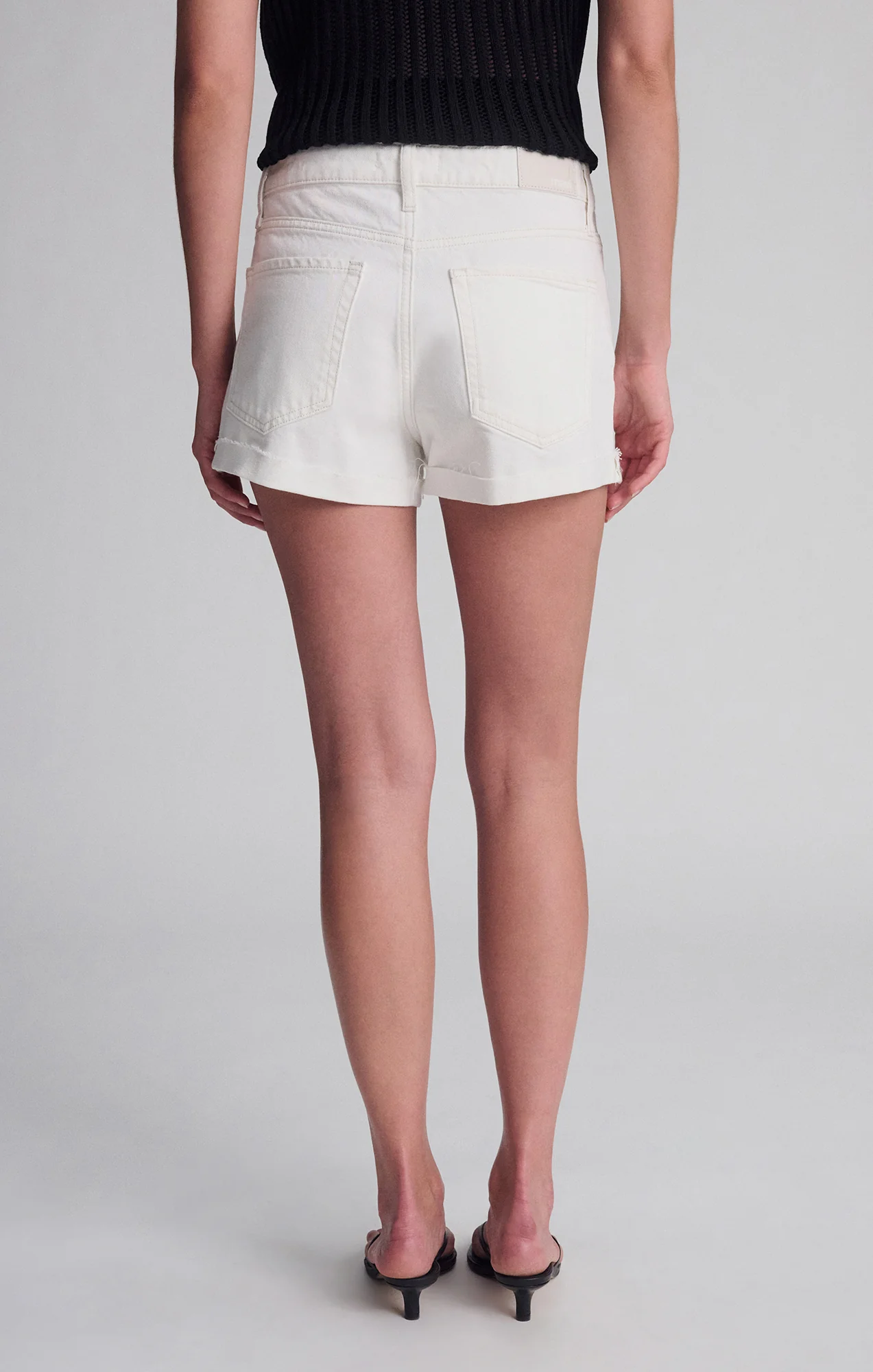 FIORA RELAXED SHORTS IN OFF WHITE 90'S - Image 6