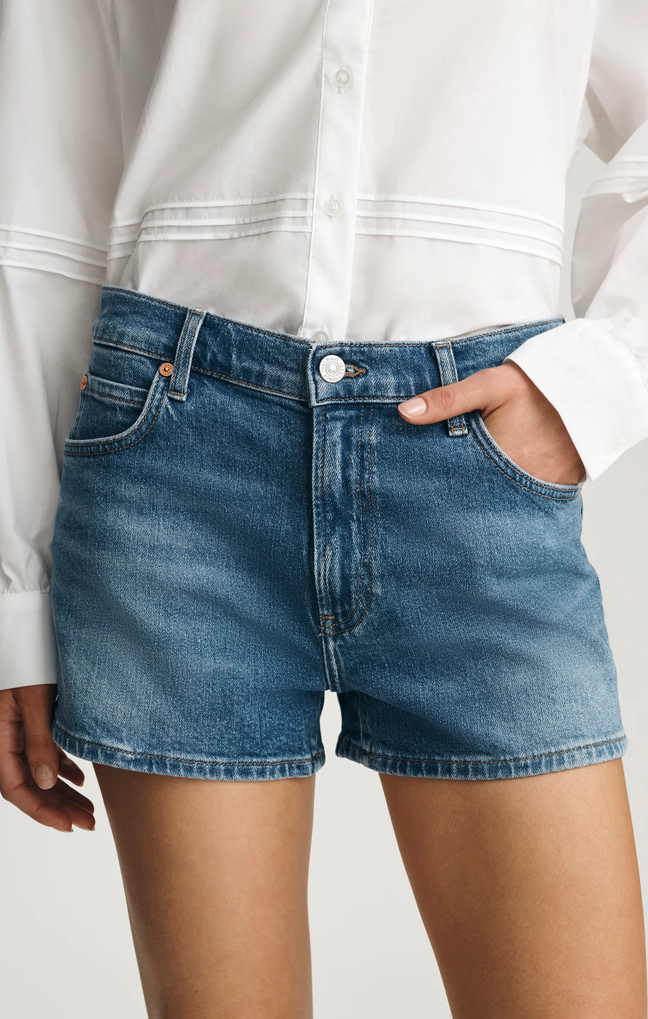 GARCIA MINI SHORTS IN MID BRUSHED CLASSIC BLUE - Image 6