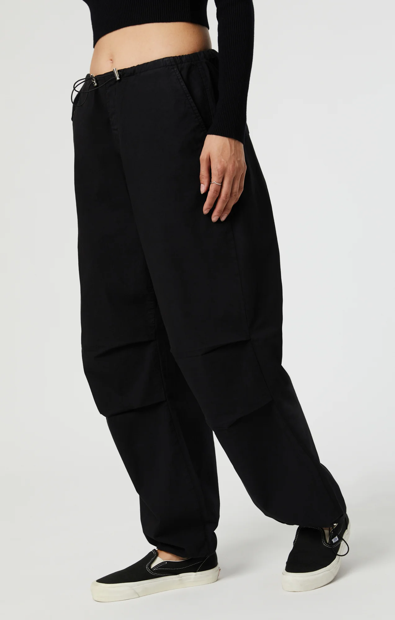 HILL PARACHUTE PANTS IN DARK SMOKE MOVE - Image 4