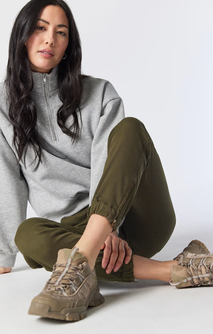 IVY SLIM CARGO PANTS IN DARK JADE TWILL - Image 9