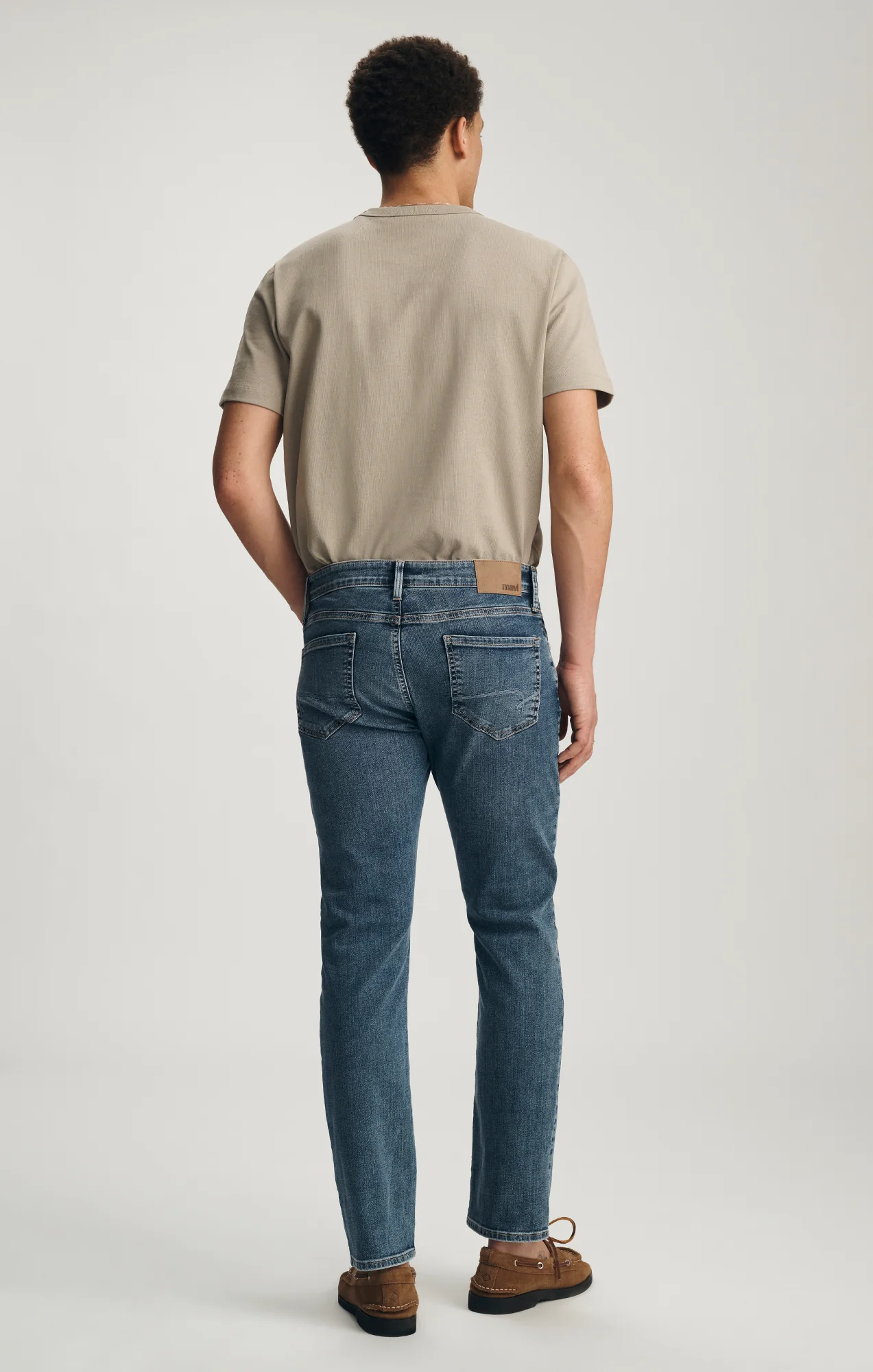 JAKE SLIM LEG JEANS IN BRUSHED WILLIAMSBURG - Image 4