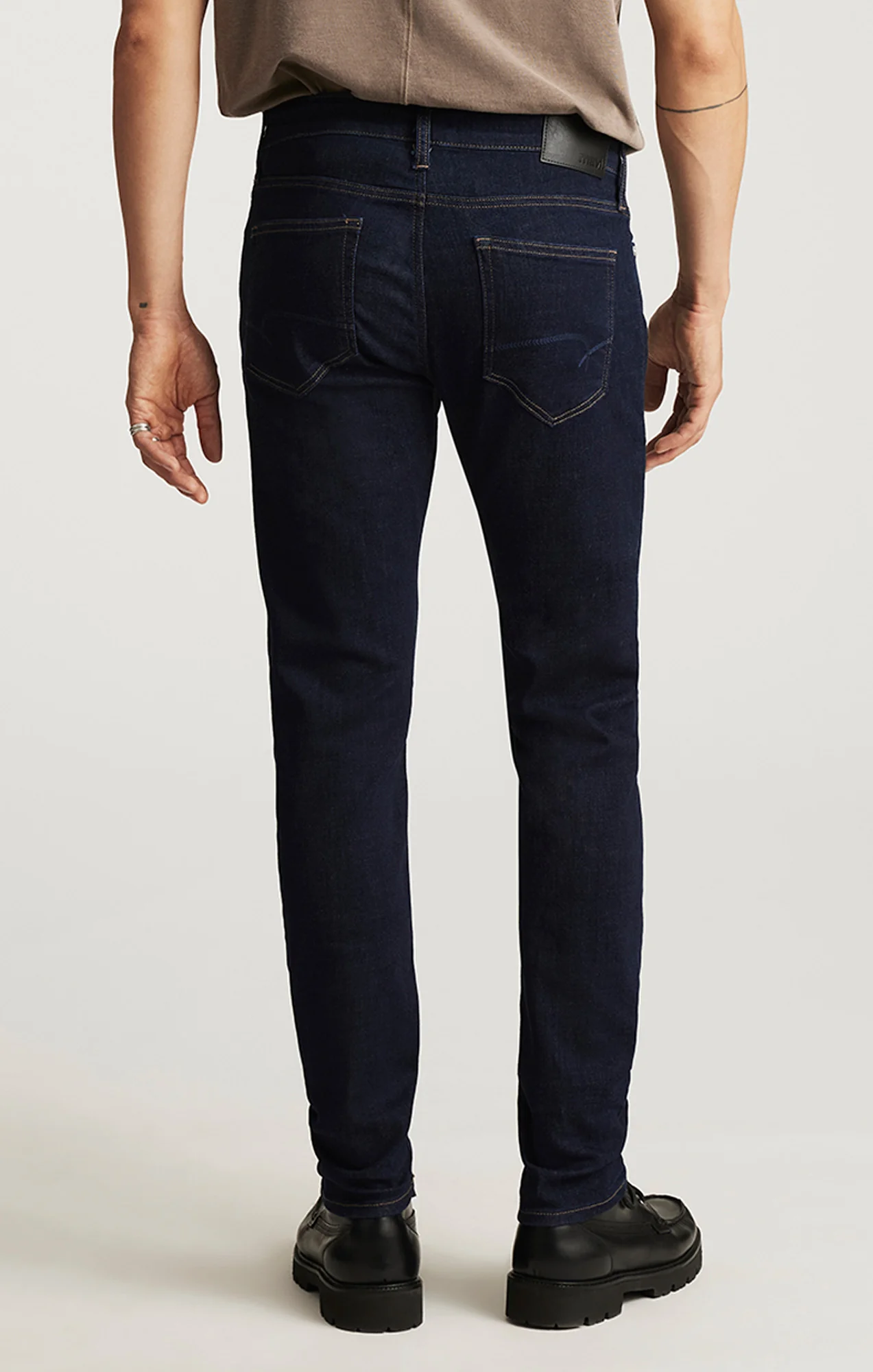 JAMES SKINNY IN RINSE FEATHER BLUE - Image 6