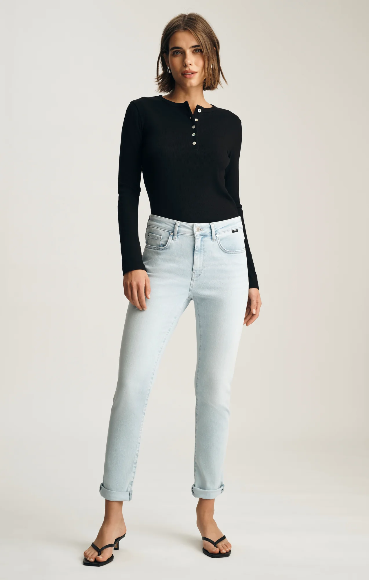 KATHLEEN SLIM BOYFRIEND IN BLEACHED FEATHER BLUE