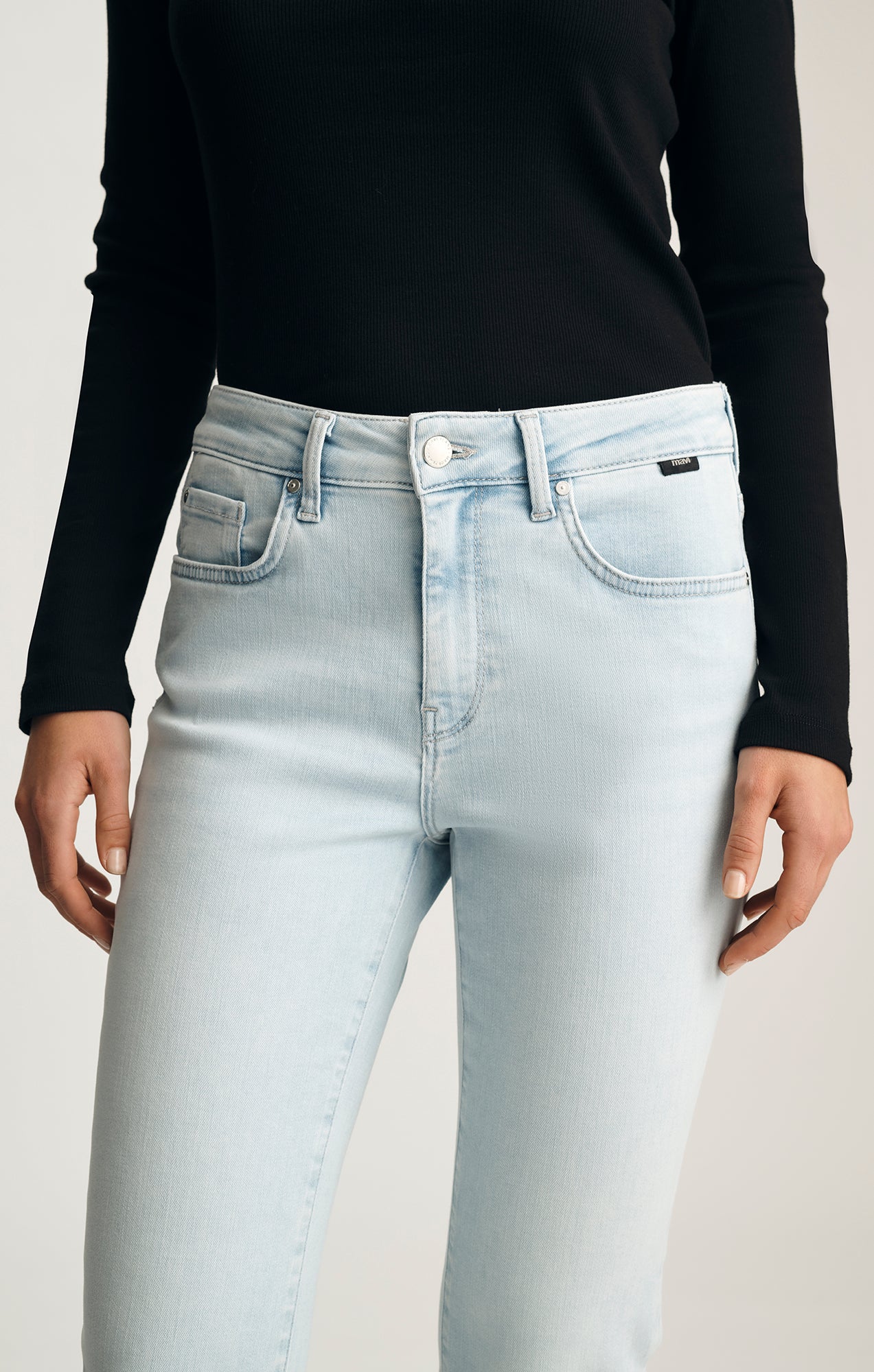 KATHLEEN SLIM BOYFRIEND IN BLEACHED FEATHER BLUE - Image 5