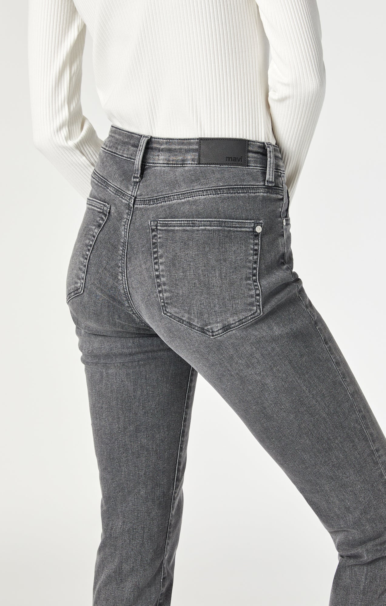 KATHLEEN SLIM BOYFRIEND IN MID GREY FEATHER BLUE - Image 6
