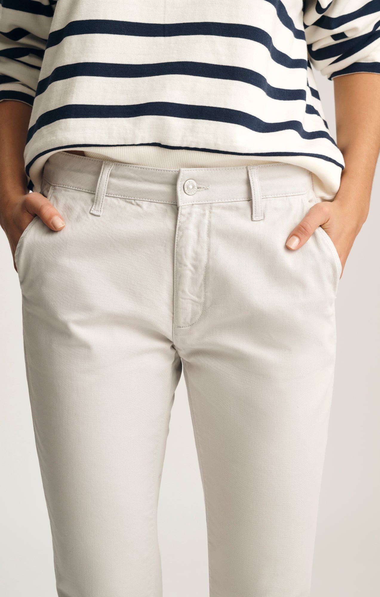 KATHLEEN SLIM BOYFRIEND CHINO IN PEARLY RIVER TWILL - Image 5