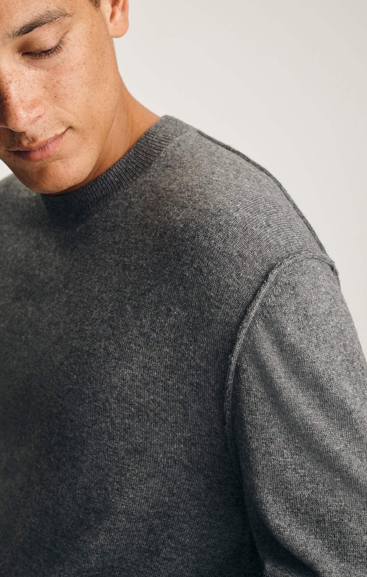 LONG SLEEVE CREW NECK SWEATER IN GREY MELANGE - Image 2