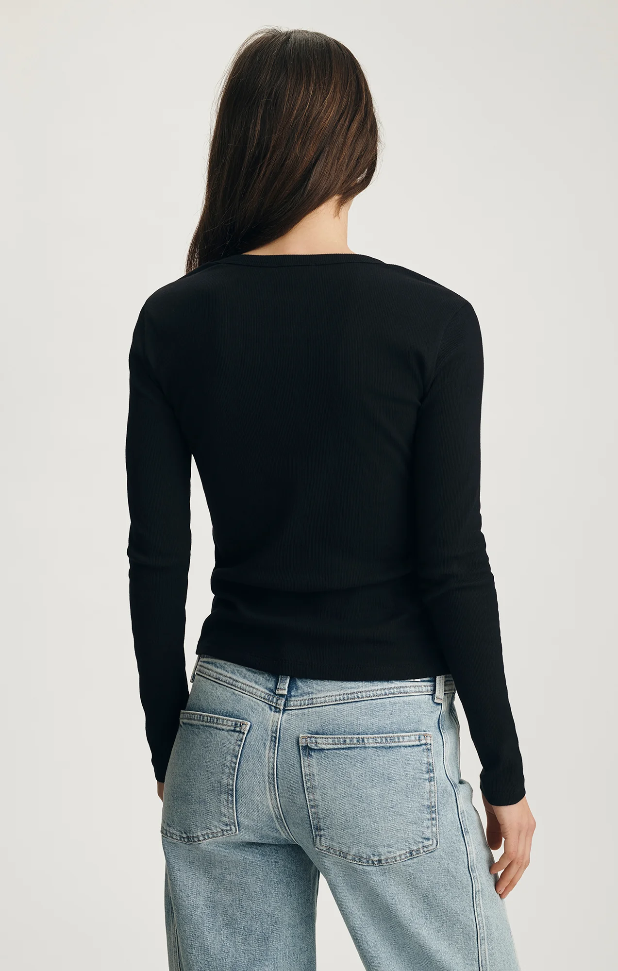 LONG SLEEVE HENLEY T-SHIRT IN BLACK - Image 2