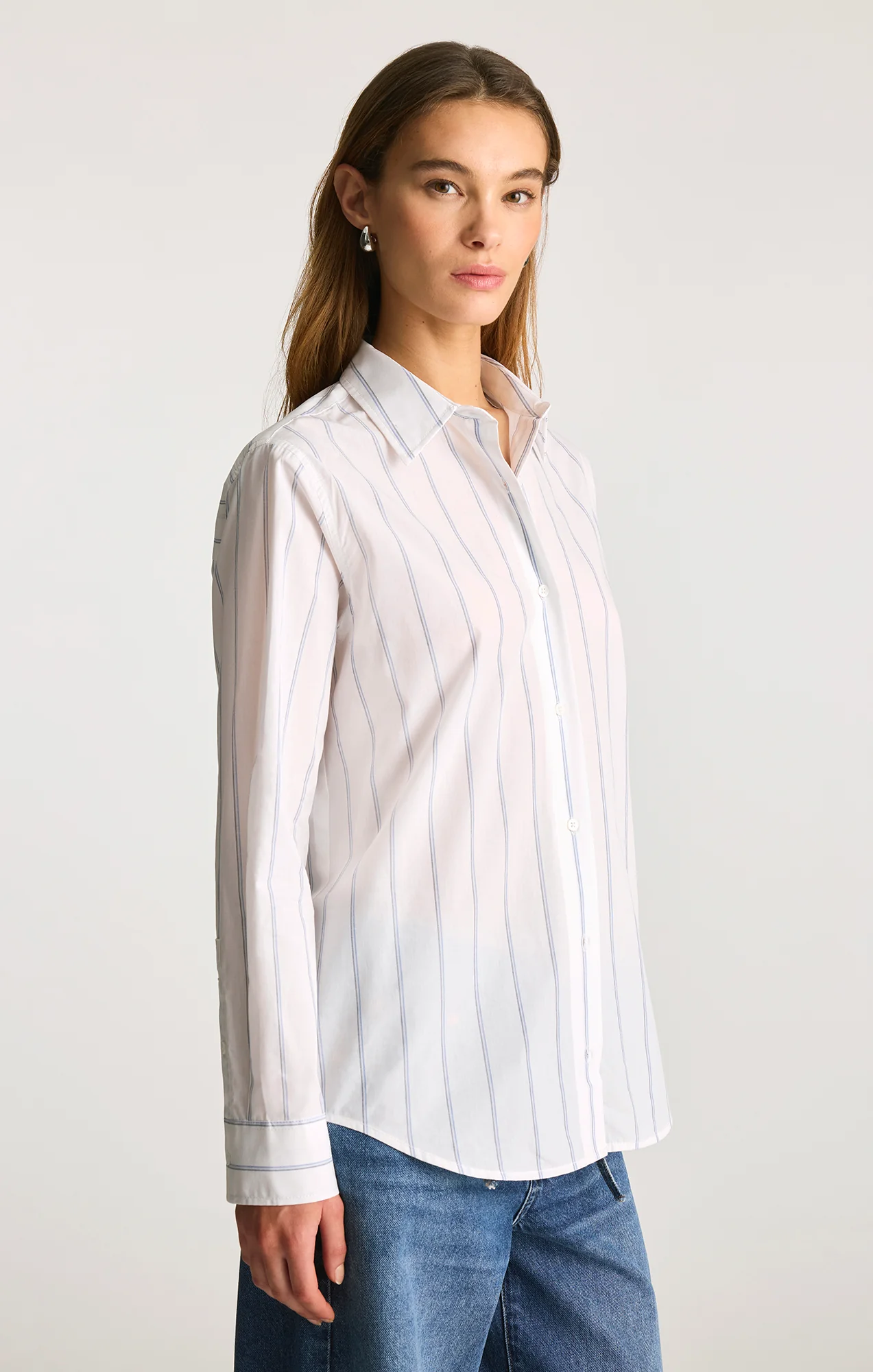 LONG SLEEVE BUTTON-UP SHIRT IN BLUE STRIPED - Image 2