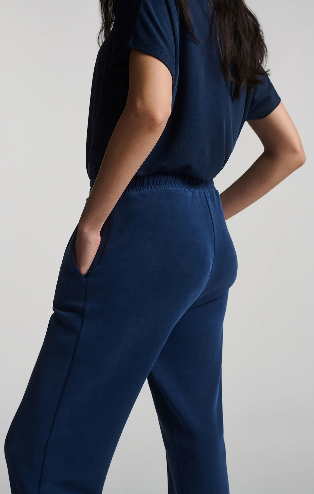 LUXE TOUCH TENCEL™ SWEATPANTS IN MEDIEVAL BLUE - Image 5