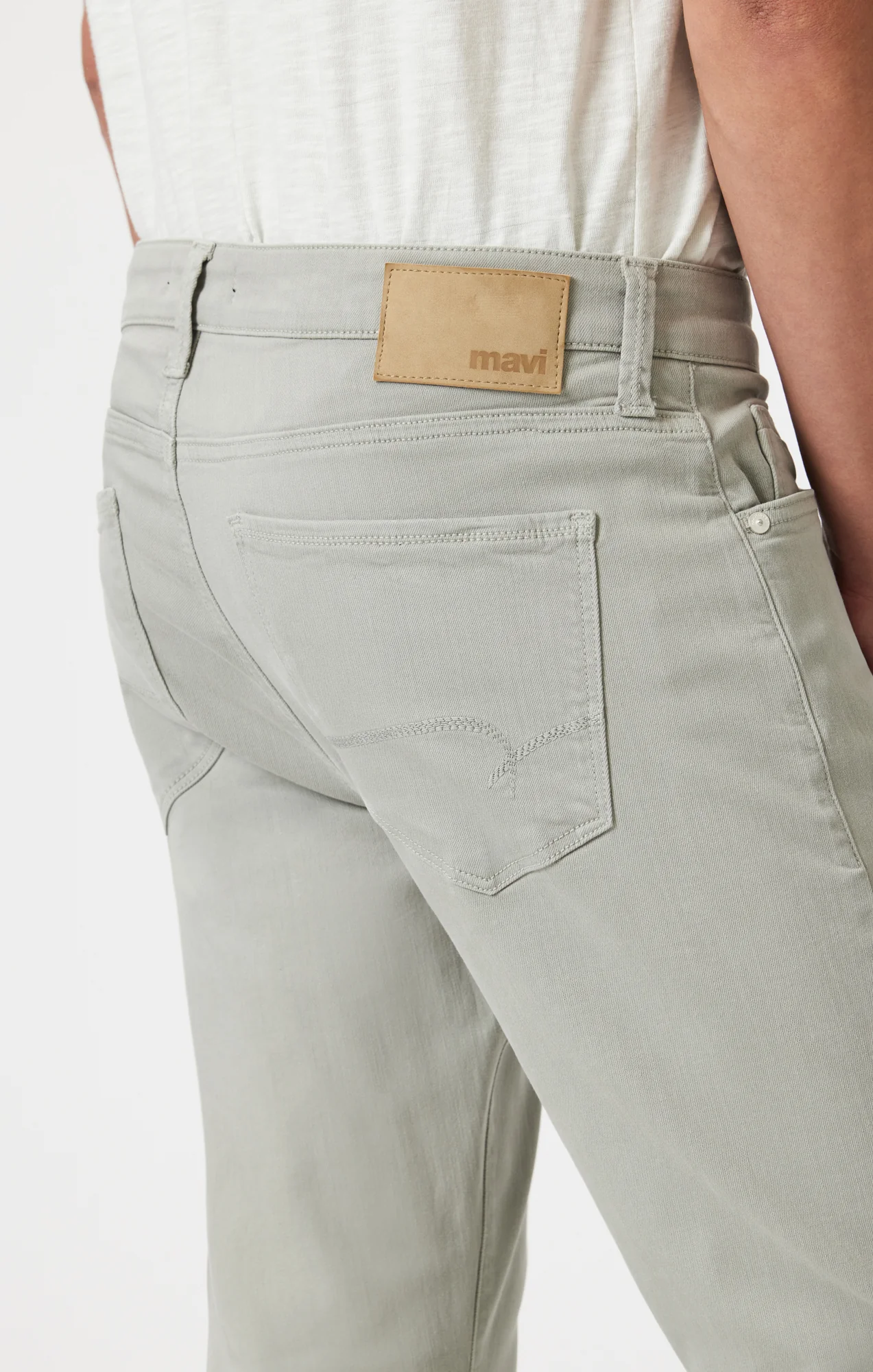 MARCUS SLIM STRAIGHT LEG IN LIGHT SAGE SUPERMOVE - Image 4
