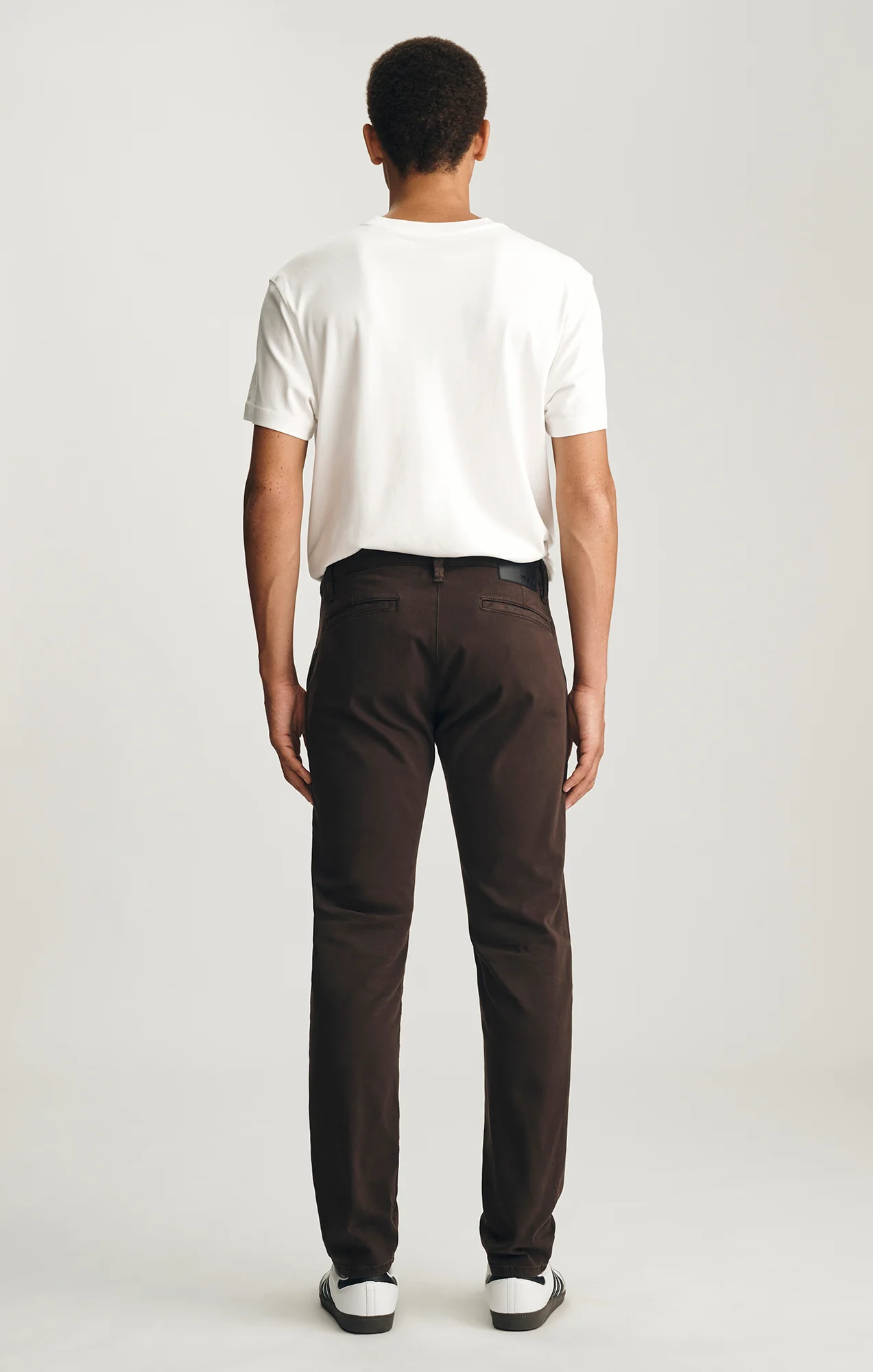 MILTON SLIM STRAIGHT CHINO IN AFTER DARK CASUAL TWILL - Image 2