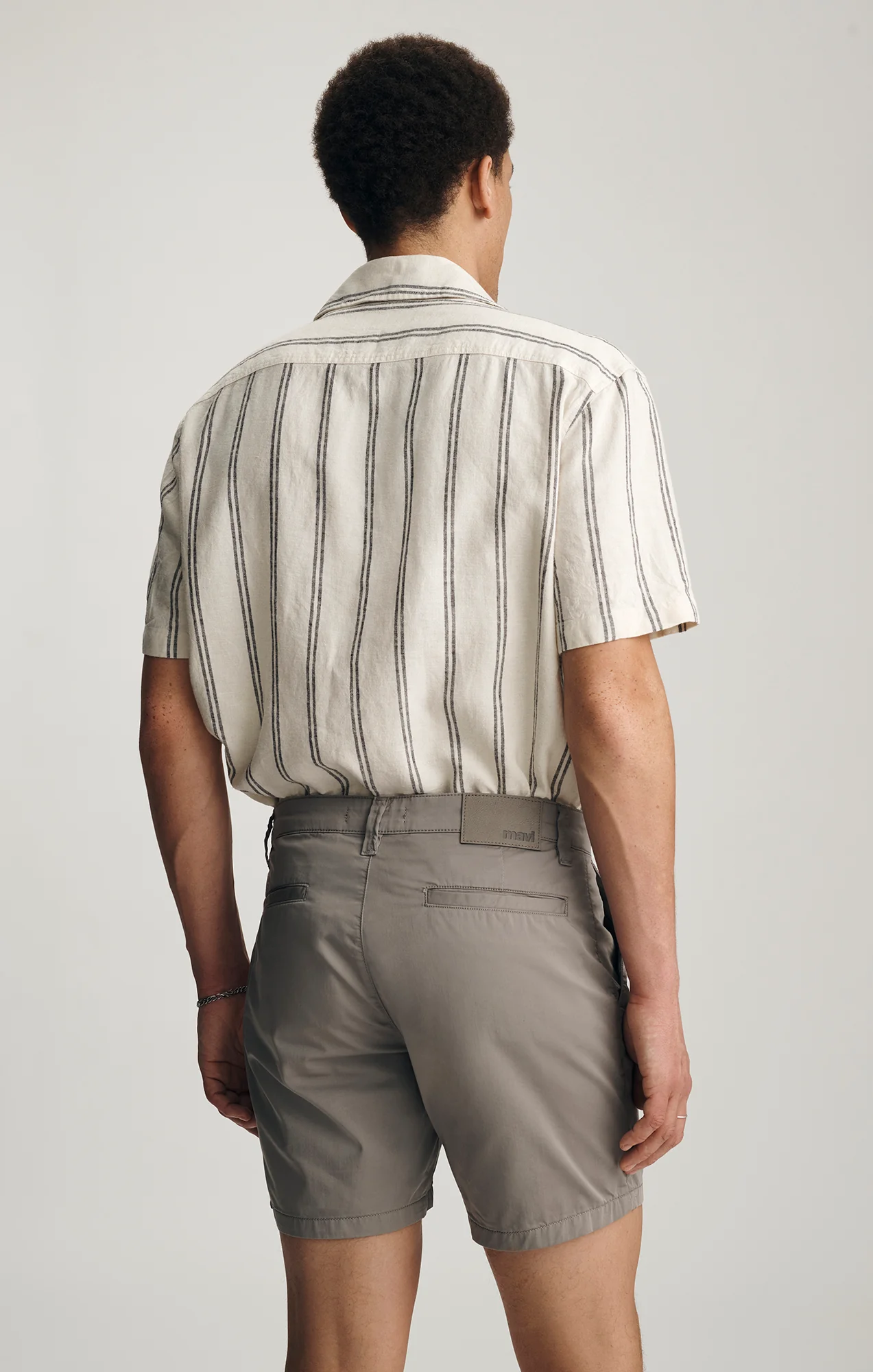 NATE CHINO SHORTS IN FOGGY CITY SMART - Image 2