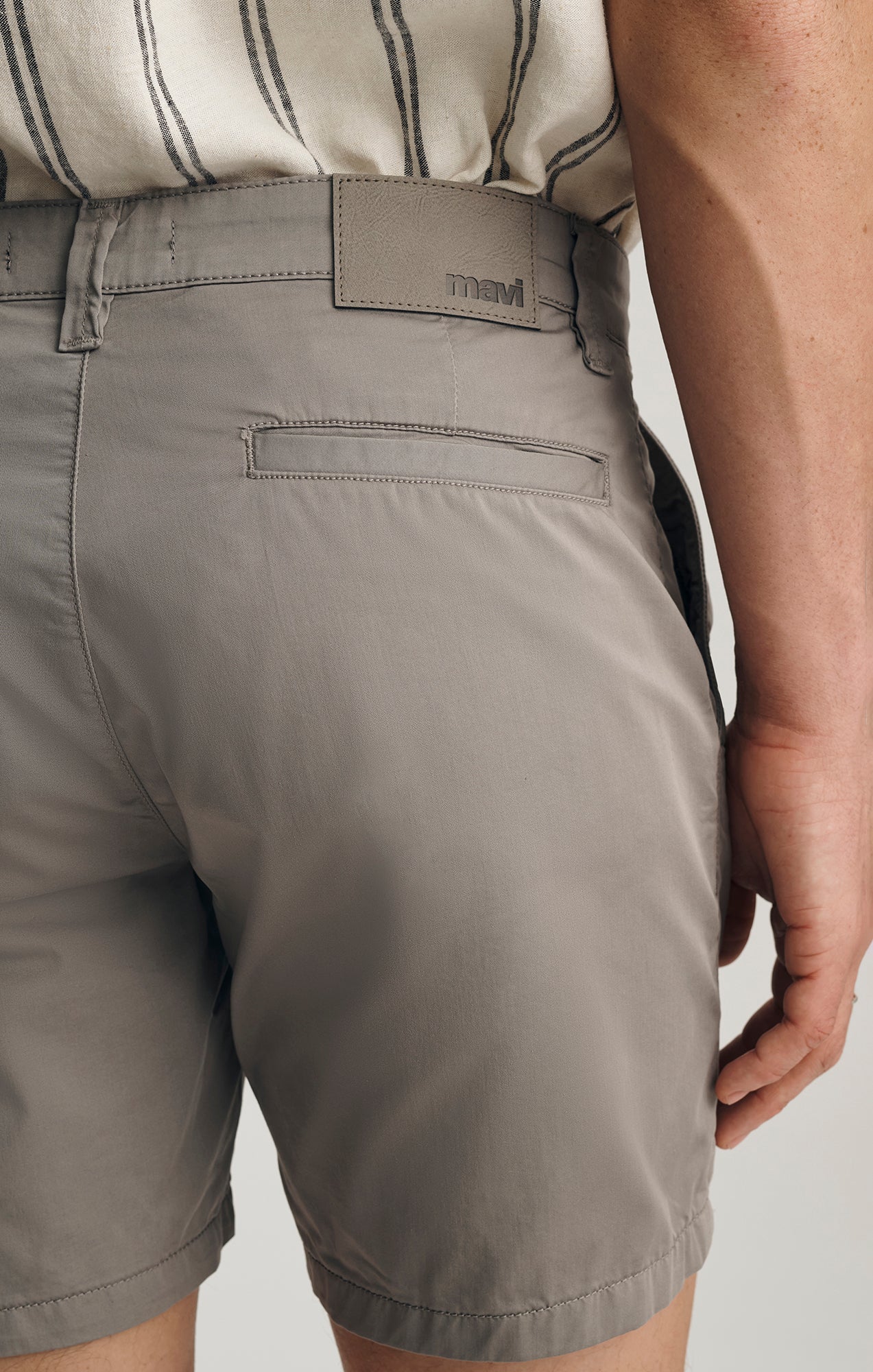 NATE CHINO SHORTS IN FOGGY CITY SMART - Image 6