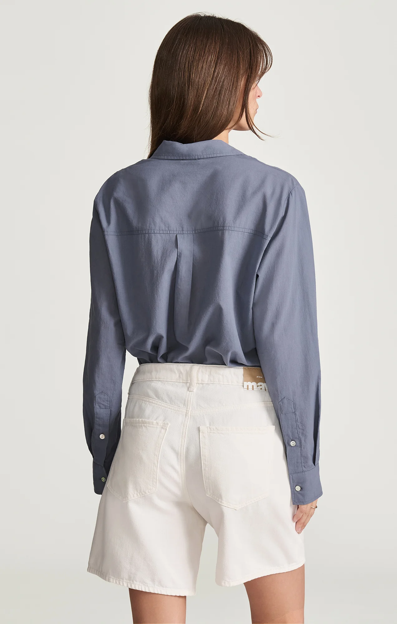 NELLA RELAXED SHORTS IN OFF-WHITE WELL BLUE - Image 4