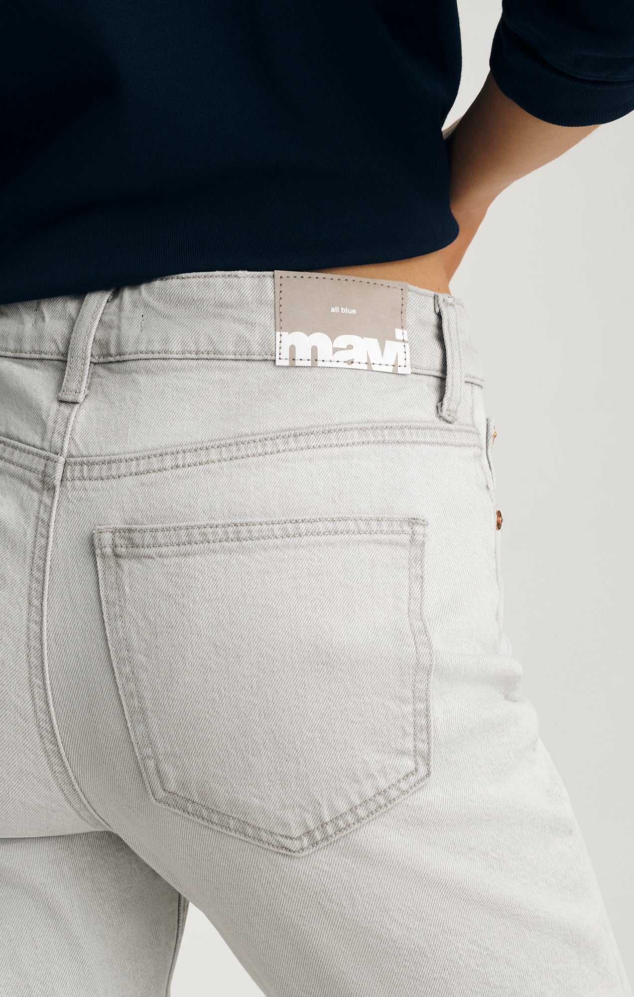NEW YORK STRAIGHT LEG IN ICE GREY CLASSIC BLUE - Image 5