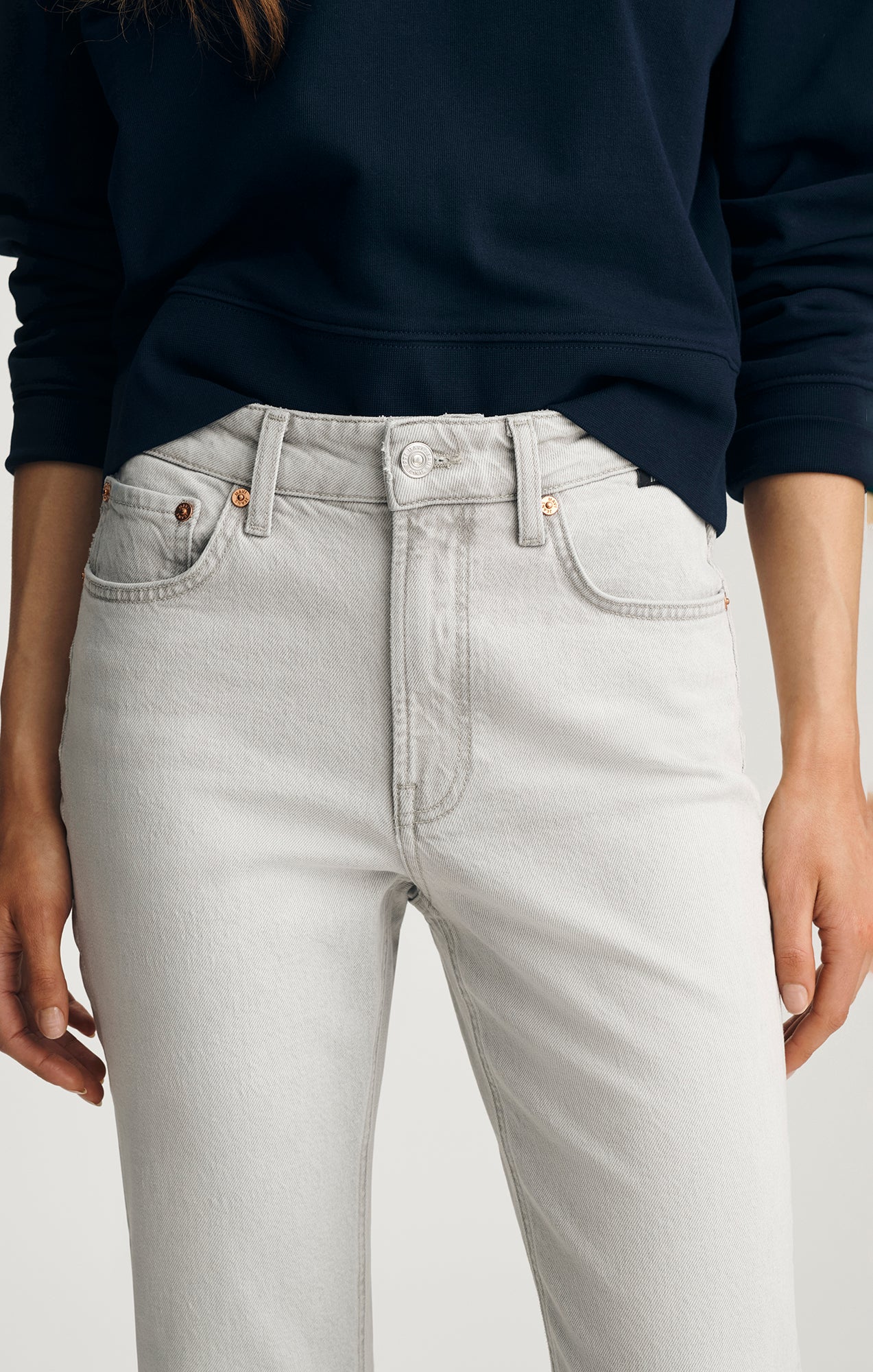 NEW YORK STRAIGHT LEG IN ICE GREY CLASSIC BLUE - Image 6