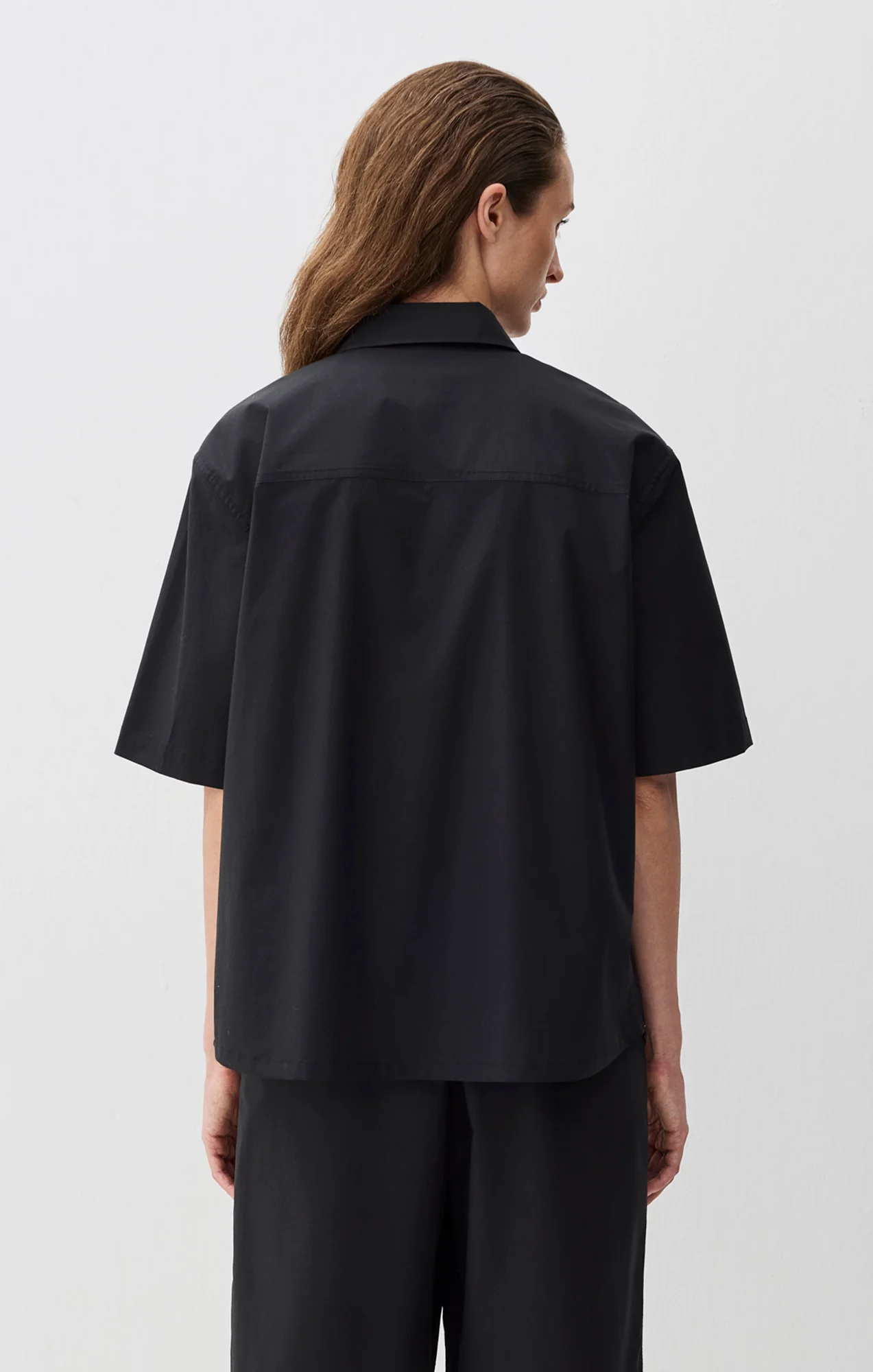OVERSIZED STRUCTURED SHIRT IN BLACK - Image 4