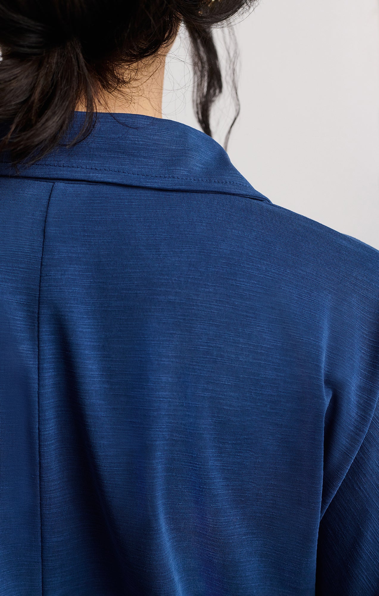 LUXE TOUCH TENCEL™ BUTTON-UP T-SHIRT IN MEDIEVAL BLUE - Image 6