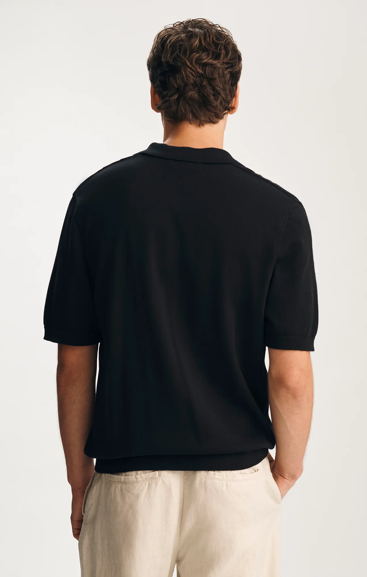 SHORT SLEEVE POLO SWEATER IN BLACK - Image 3