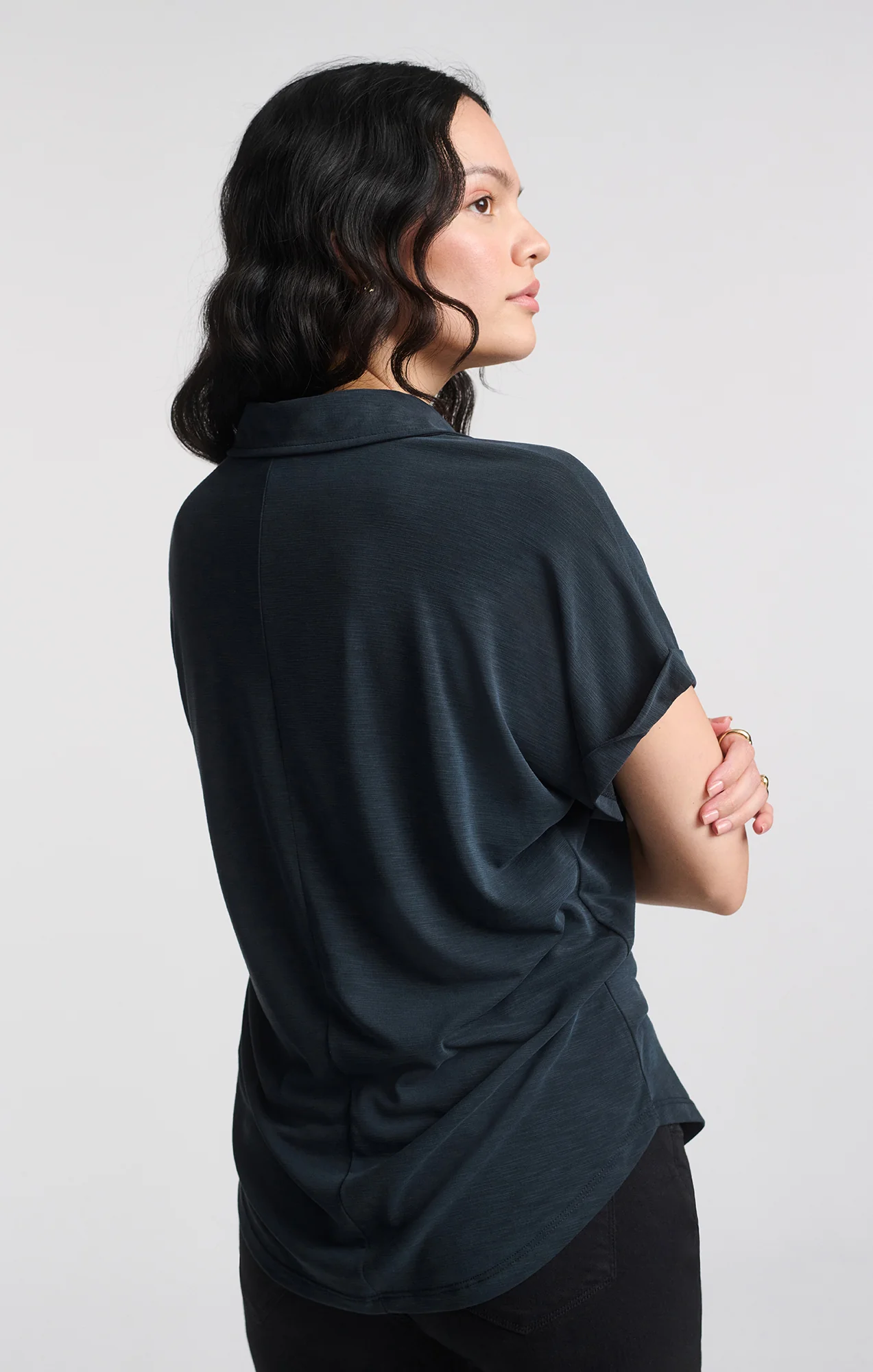 LUXE TOUCH TENCEL™ BUTTON-UP T-SHIRT IN BLACK - Image 3