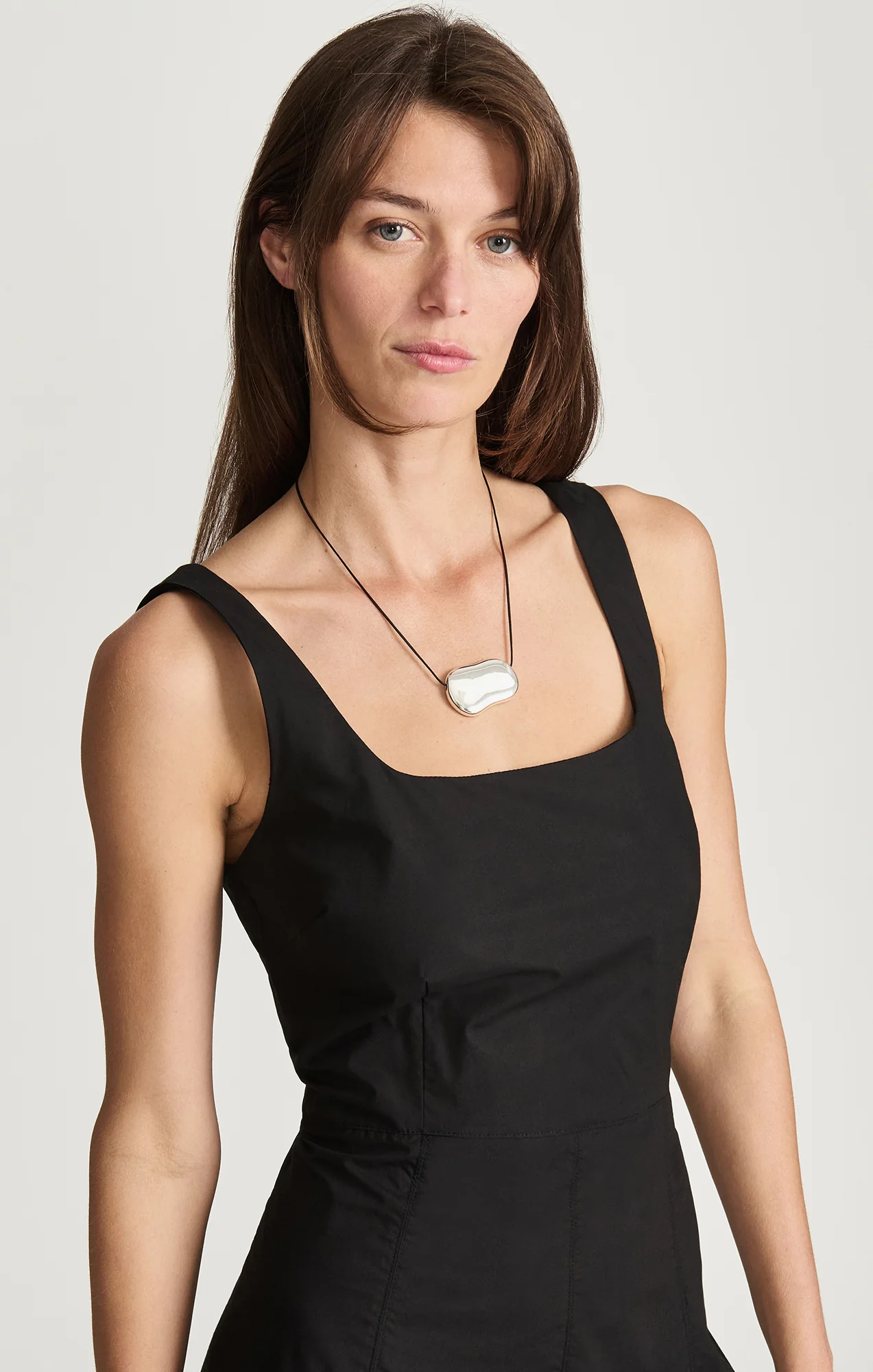 SQUARE NECK SEAMED MAXI DRESS IN BLACK - Image 3