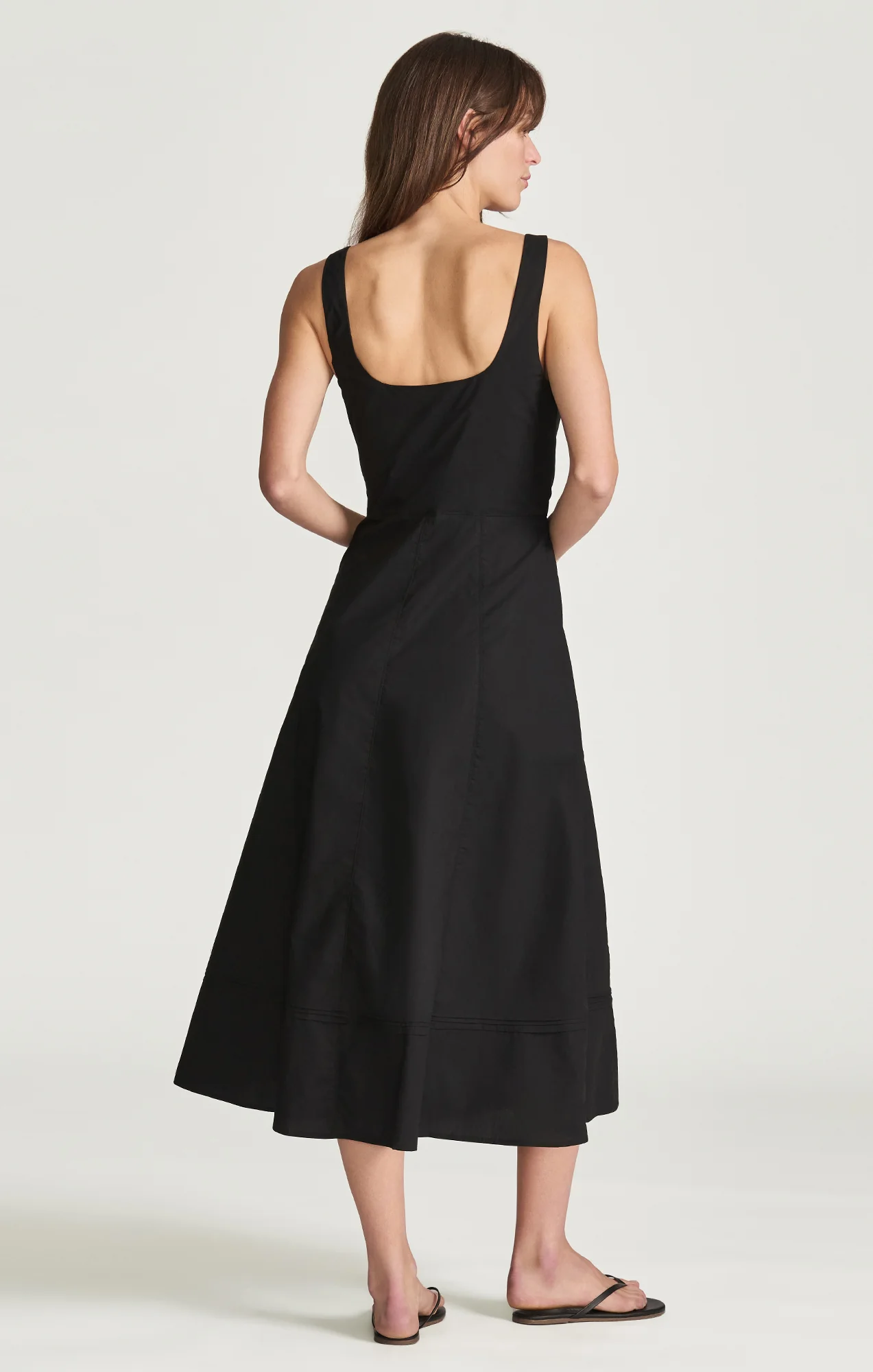 SQUARE NECK SEAMED MAXI DRESS IN BLACK - Image 4