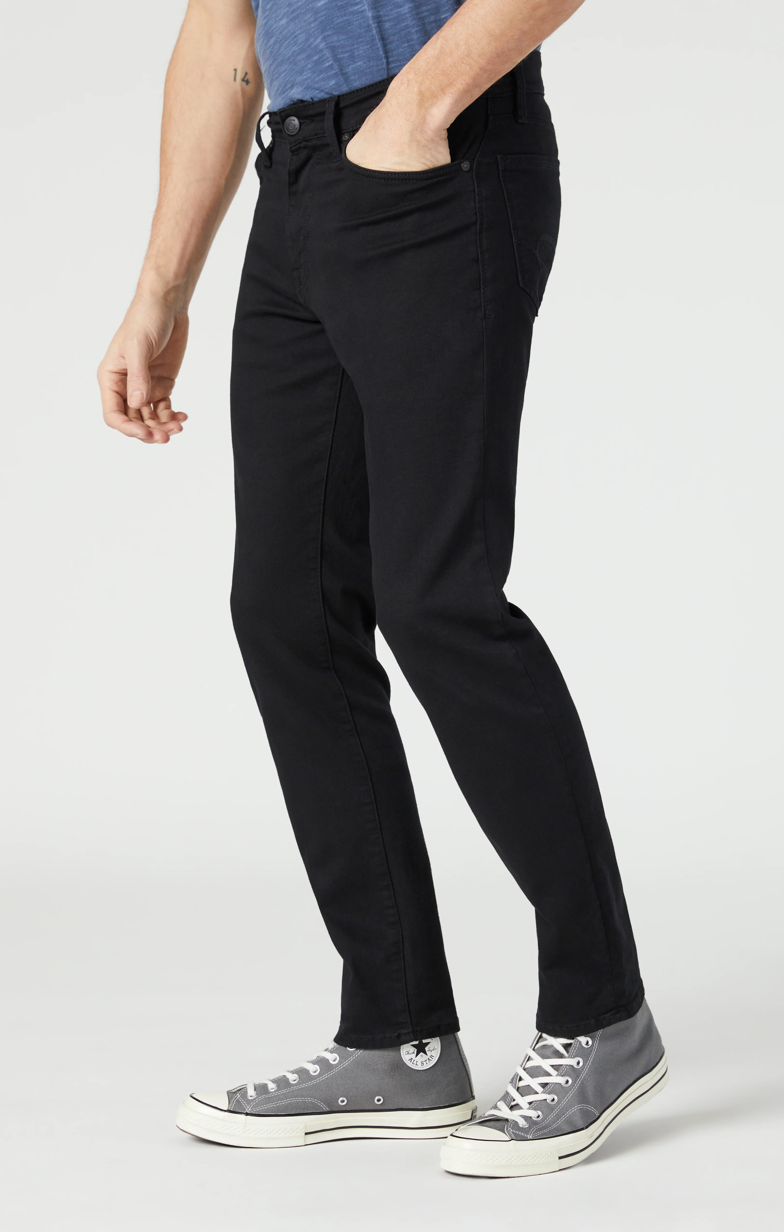 STEVE ATHLETIC FIT IN BLACK SUPERMOVE - Image 4