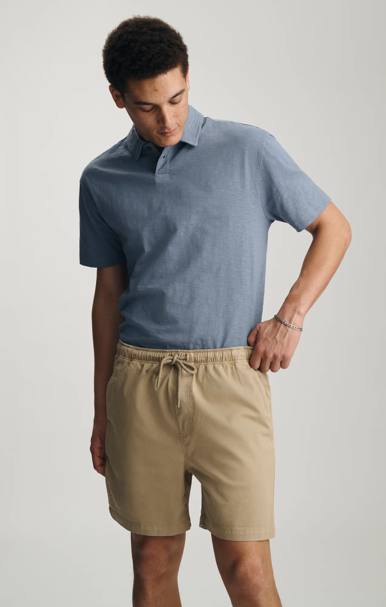 TENCEL™ DRAWSTRING 7" INSEAM SHORTS IN OLIVE GRAY - Image 3