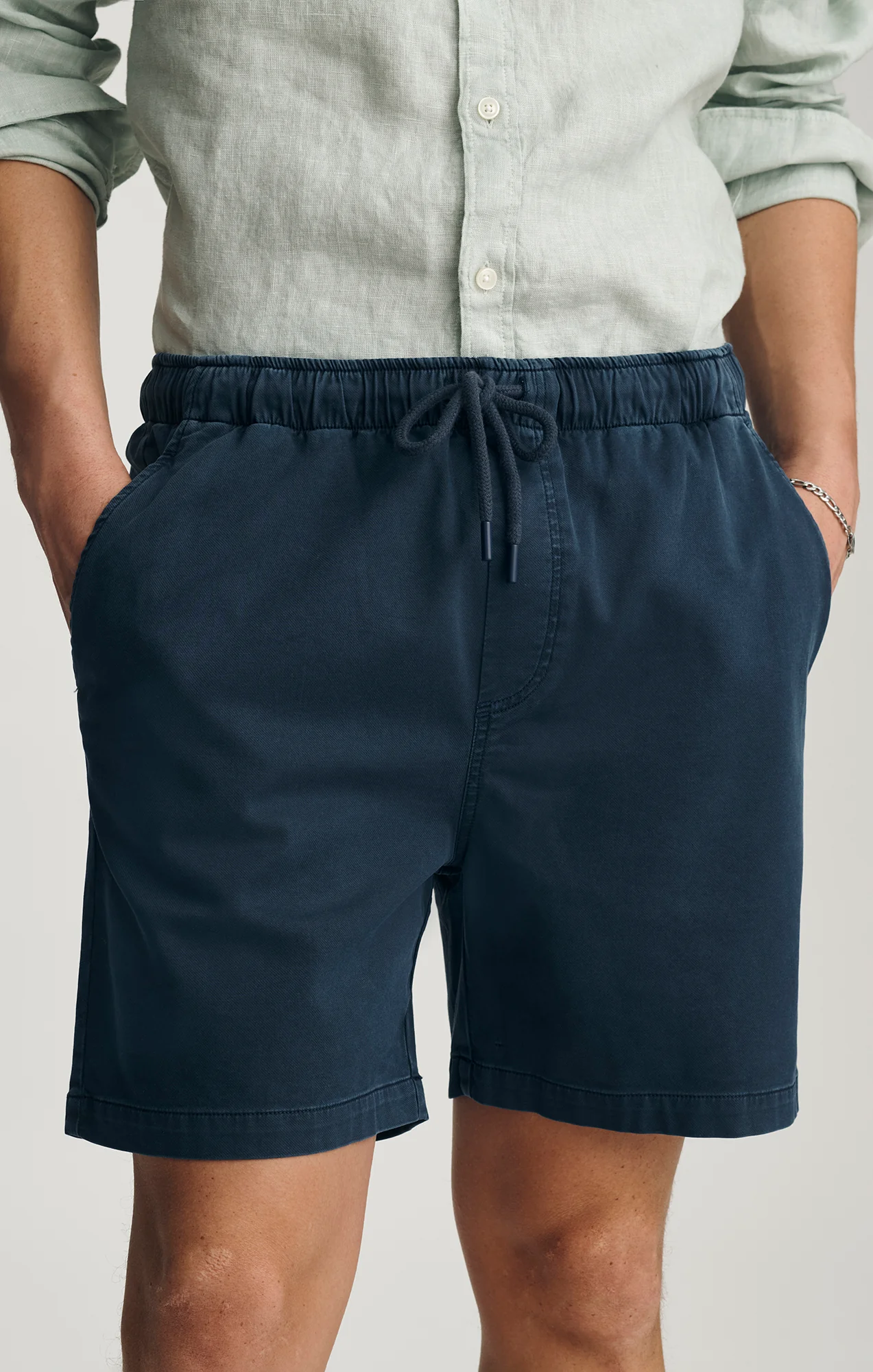 TENCEL™ DRAWSTRING 7" INSEAM SHORTS IN TOTAL ECLIPSE - Image 5