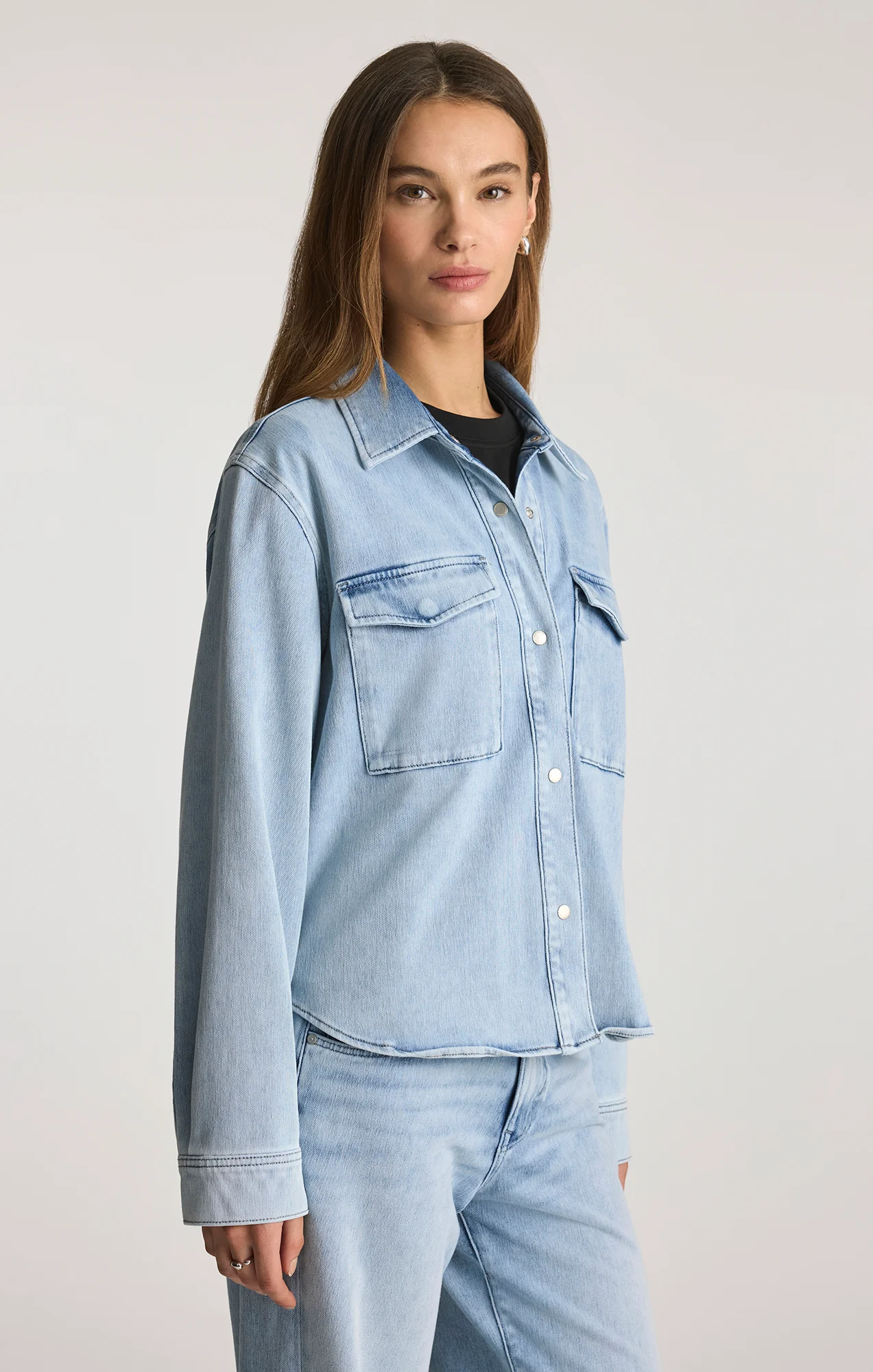 TIA DENIM SHIRT IN LIGHT MOVE - Image 3