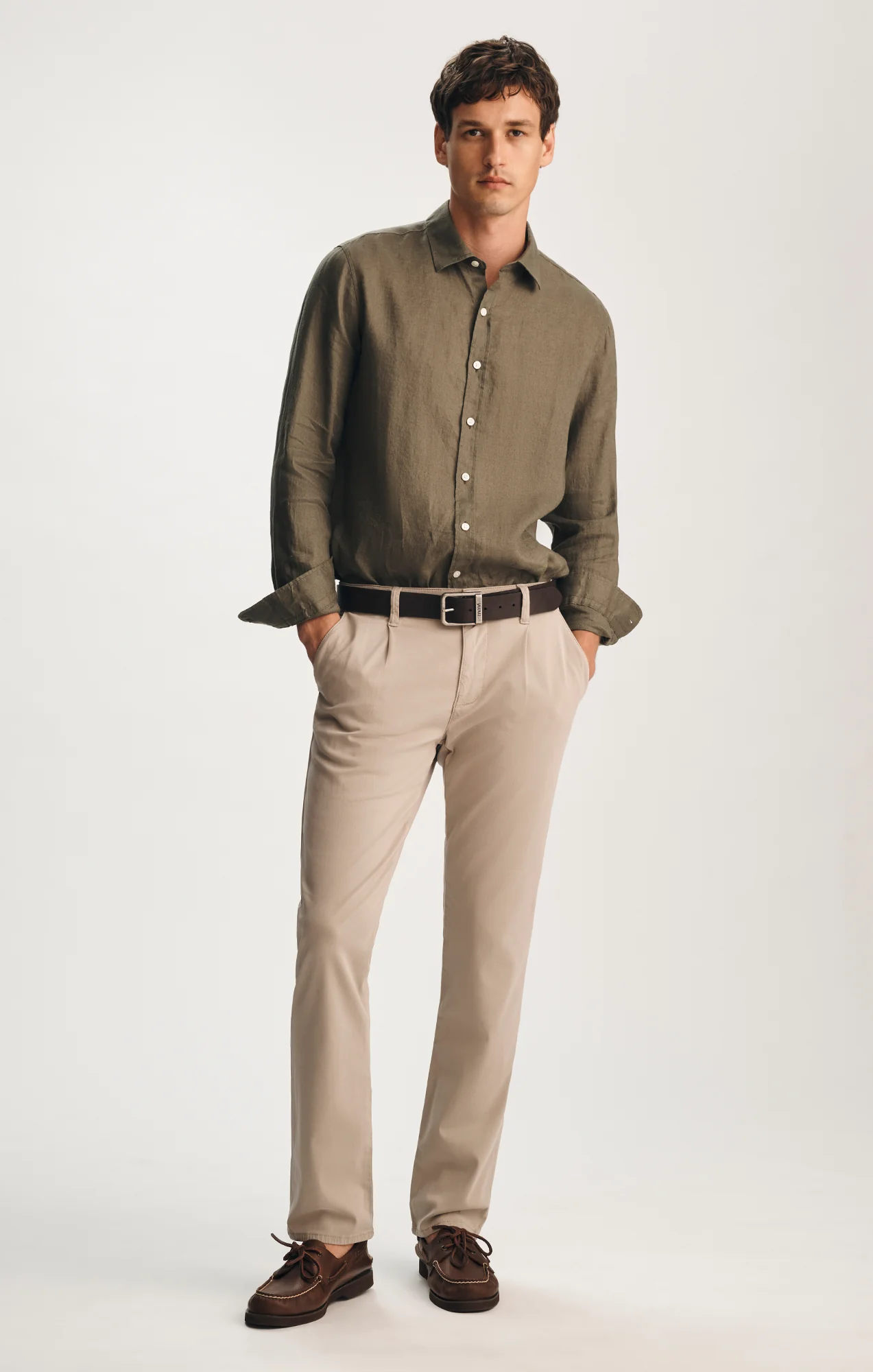 WILL PLEATED STRAIGHT CHINO IN NATURE CITY